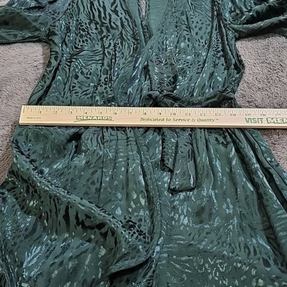 H&M Emerald Green Leopard Wrap Long Sleeve Shorts Romper Size 6 - Picture 7 of 9